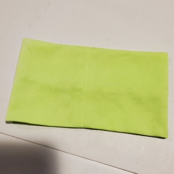 🍉(2) Womens stretch headbands with tiny rhinestones one is white and one green - Picture 5 of 6